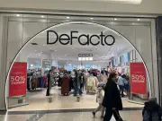 Brandmart QSC- Defacto mağazalar şəbəkəsi logo