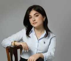 Rəna Tüləkova
