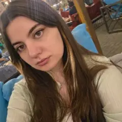 ESRA SALAHLI