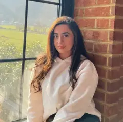 Zeynəb Əzizli