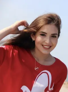 Nur Zeynalova