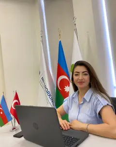 Amina Əsədova